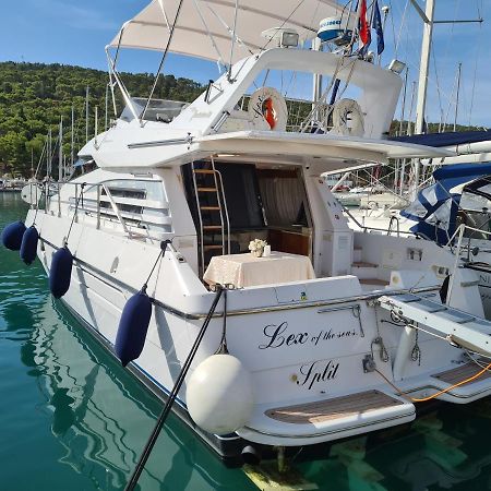 ホテル Luxury Yacht - Lex Of The Seas スプリト エクステリア 写真
