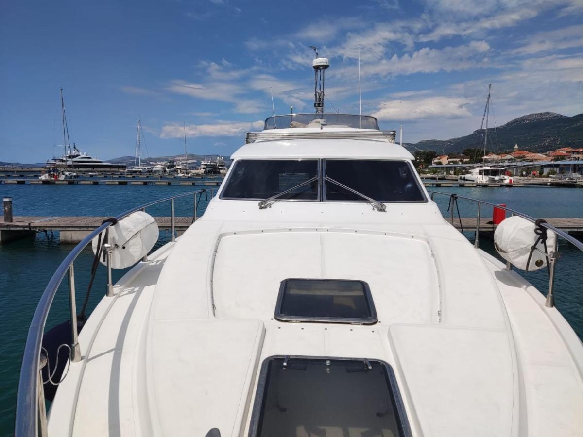 ホテル Luxury Yacht - Lex Of The Seas スプリト エクステリア 写真