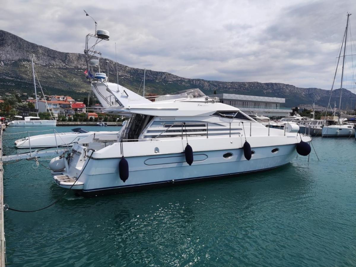 ホテル Luxury Yacht - Lex Of The Seas スプリト エクステリア 写真