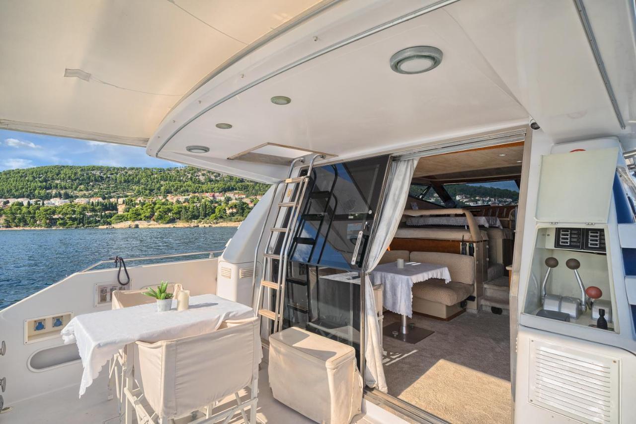 ホテル Luxury Yacht - Lex Of The Seas スプリト エクステリア 写真